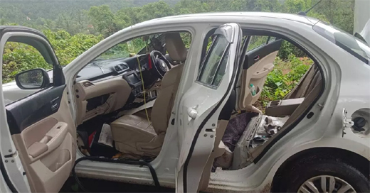 Mangaluru: Hijacked jewellery trader&rsquo;s car recovered in Bantwal; police intensify hunt for robbers